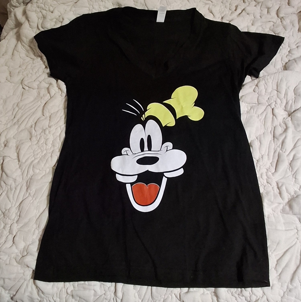 Goofy Graphic Tee - Picture 2 of 5